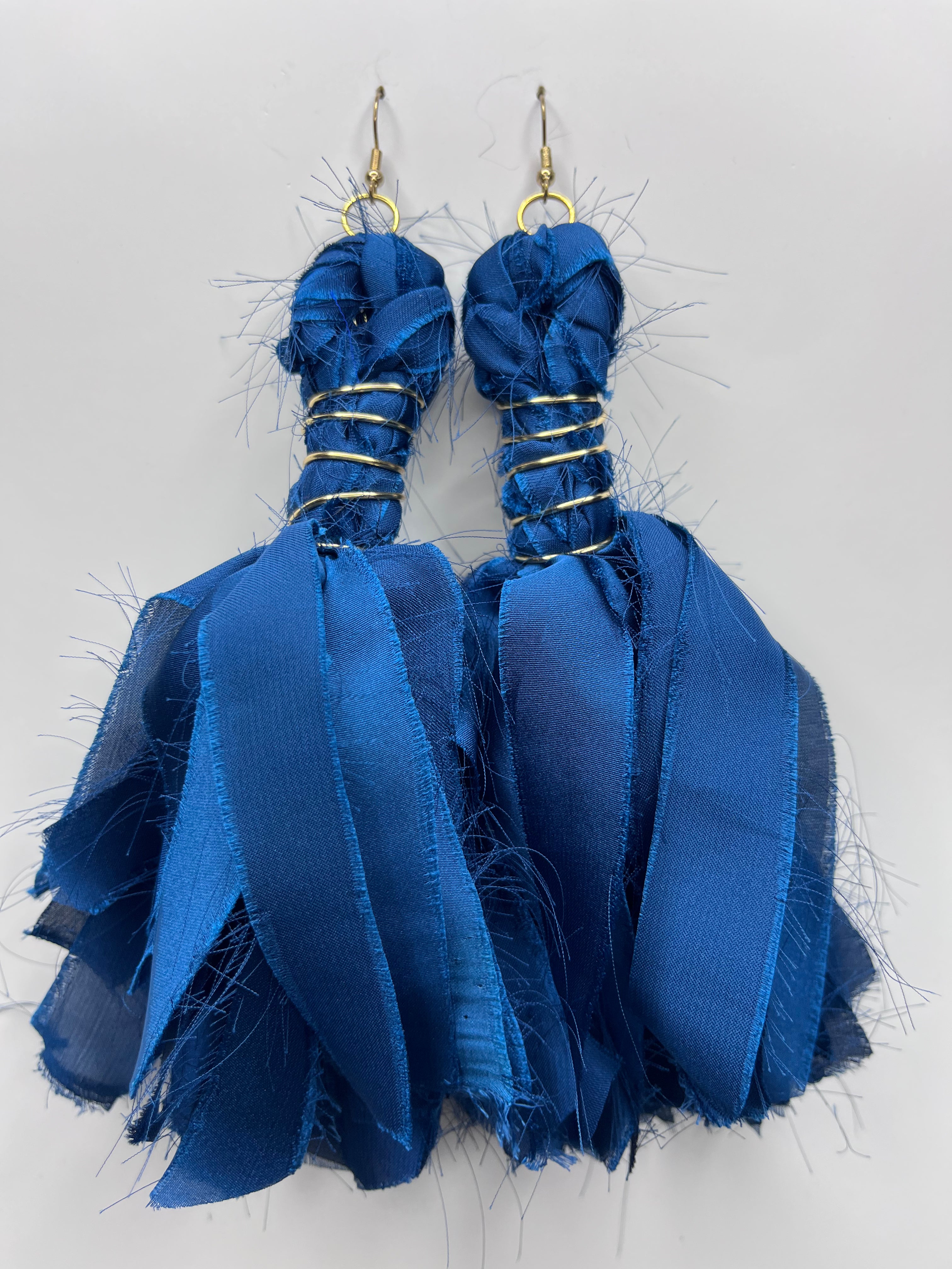April (Teal)