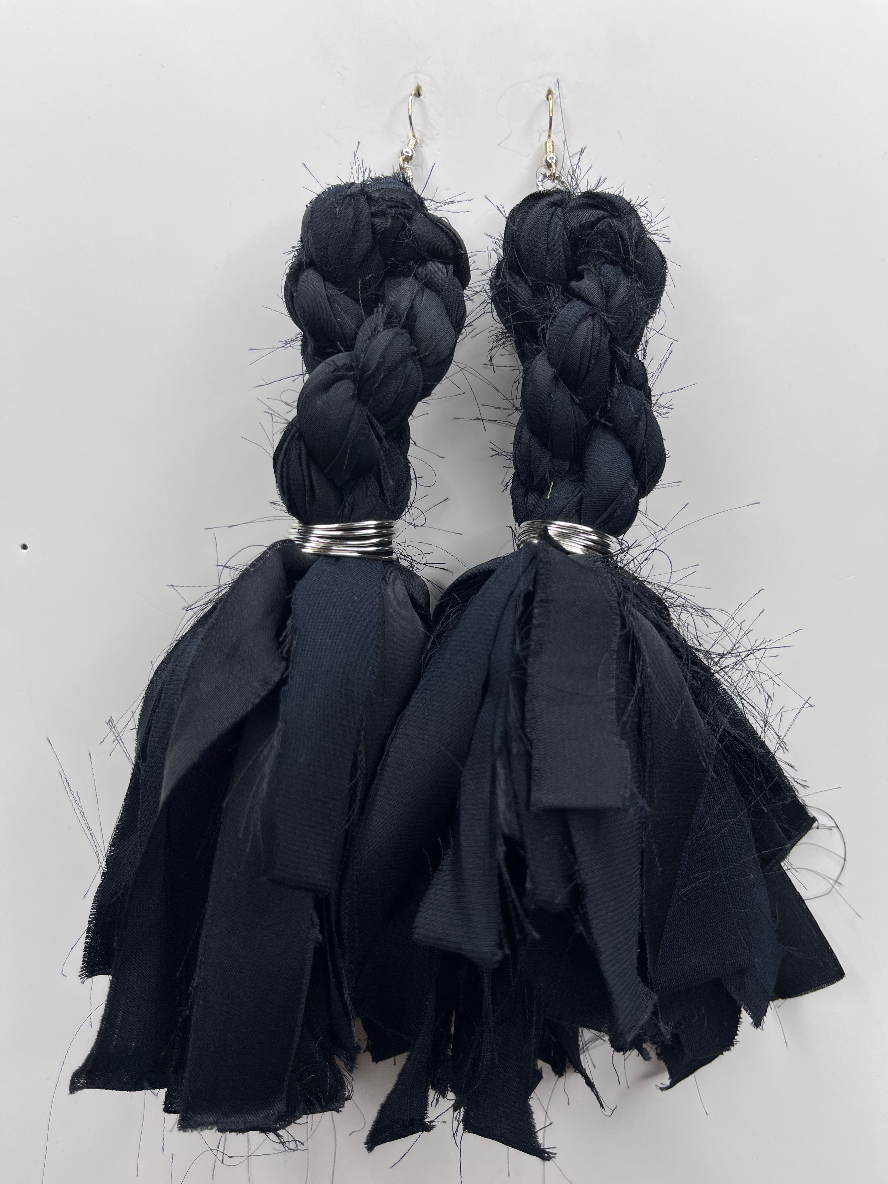 Amora (Black)