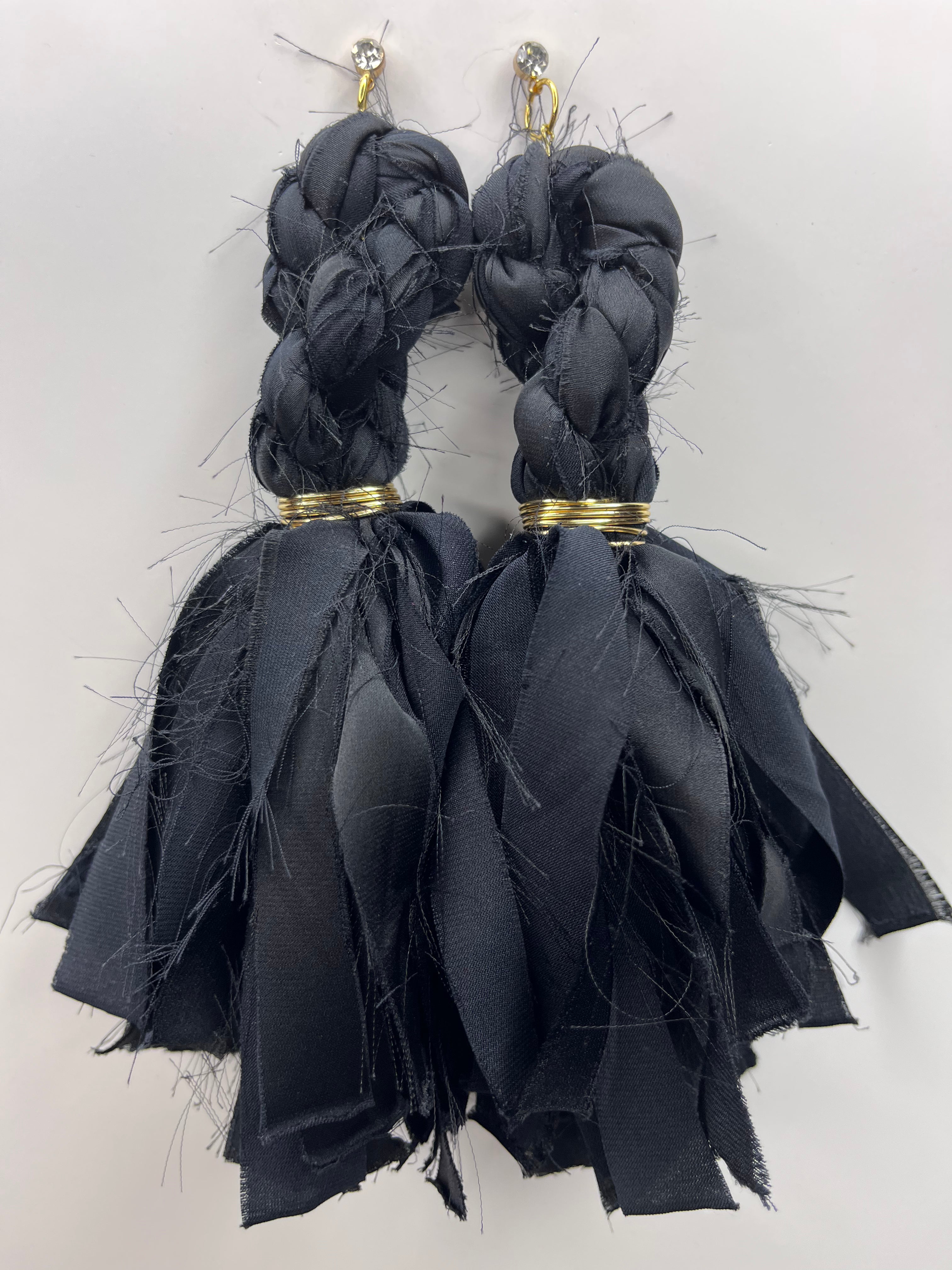 Amora (Black)